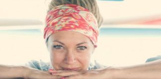 Foulard sui capelli: quest'estate fa tendenza la moda anni '50