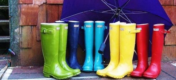 Stivali da pioggia: la moda strizza l'occhio al maltempo