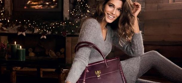Il Natale arriva da Carpisa: ecco le borse della Xmas collection [VIDEO]