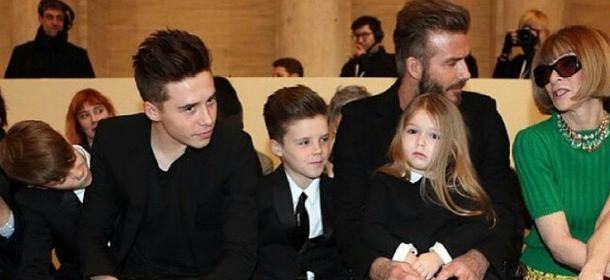 Star alla NY Fashion Week: il selfie dei Beckham e Justin Bieber con Naomi