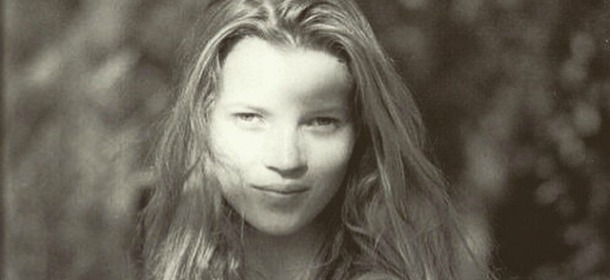 Kate Moss: i primi scatti della modella a 15 anni. La ragazza che non sapeva di essere una top