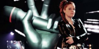 Noemi è tornata con The Voice of Italy. Il look della prima puntata