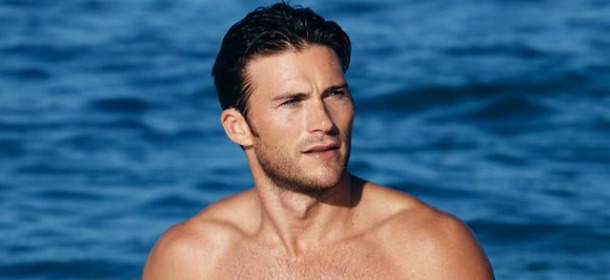 Scott Eastwood testimonial per Davidoff. Il figlio di Clint è un surfista amante dell'avventura