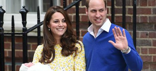 L'abito di Kate Middleton post parto è firmato Jenny Packham