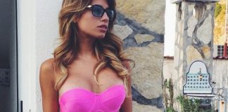 Chiara Nasti, il bikini fucsia divide i followers: troppo striminzito?