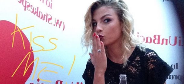 Emma Marrone: l'abito è di Nino Lettieri o di Francesco Scognamiglio?