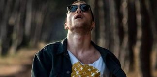 Mattia Briga: i look "di carattere" del rapper di Amici [FOTO]