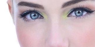 Eyeliner nero, bianco e multicolor: ecco le tendenze dell'Estate 2015