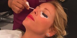 Tingere le ciglia per un effetto mascara come Alessia Marcuzzi. La moda sbarca in Italia