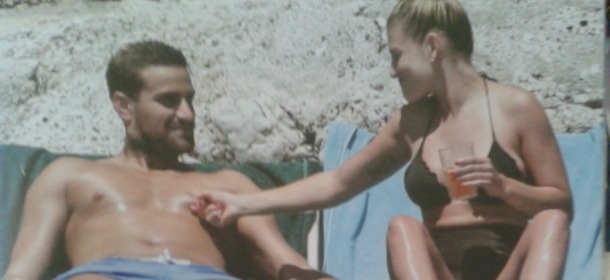 Emma Marrone in bikini: meglio gli anni '50 o i tempi moderni?