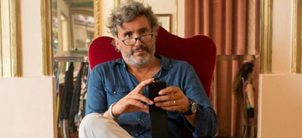 Alberto Cacciari, stilista di Keyrà: "Vestire le curvy dà molta più soddisfazione"