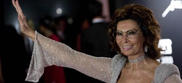 Dolce & Gabbana e Sophia Loren insieme per un rossetto speciale: il N. 1