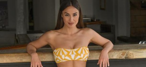 Iu Rita Mennoia: anche Pasqualina Sanna modella per il brand di beachwear