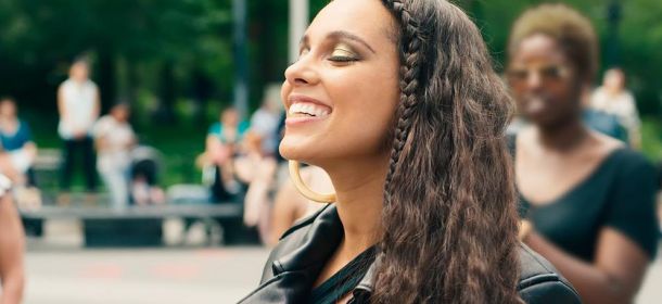 Levi's, Alicia Keys per la nuova collezione denim donna