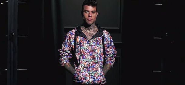 Fedez fashion designer per Sisley: la nuova linea NoGodz ha un sapore urbano [VIDEO]