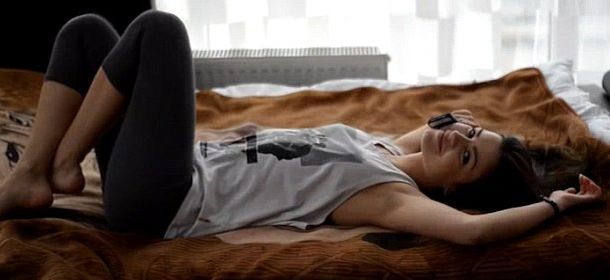 Valeria Prokopenko, la candidata modella si spoglia in un video. E' subito polemica