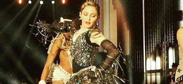 Madonna sceglie Swarovski, Prada e Miu Miu per le tappe italiane del tour