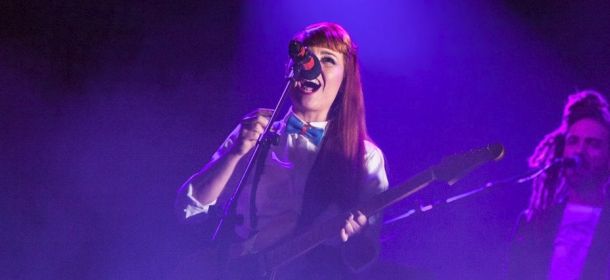 XF9, il look di Elisa dei Moseek continua a stupire (positivamente)