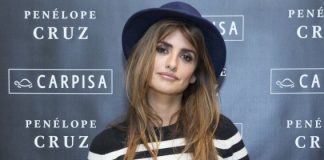 Penelope Cruz, bagno di folla a Milano per l'evento Carpisa [FOTO]