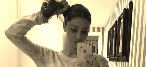 Belen Rodriguez cambia look: meglio bionda o castana? [FOTO]