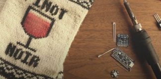 Netflix Socks, i calzini intelligenti che mettono in pausa lo streaming se ci si addormenta