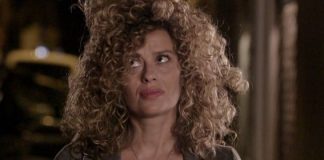 E' arrivata la felicità, look di Claudia Pandolfi/Angelica promosso? Il web si divide