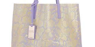 Coccinelle, la borsa charity B.Live Bag torna in versione estiva