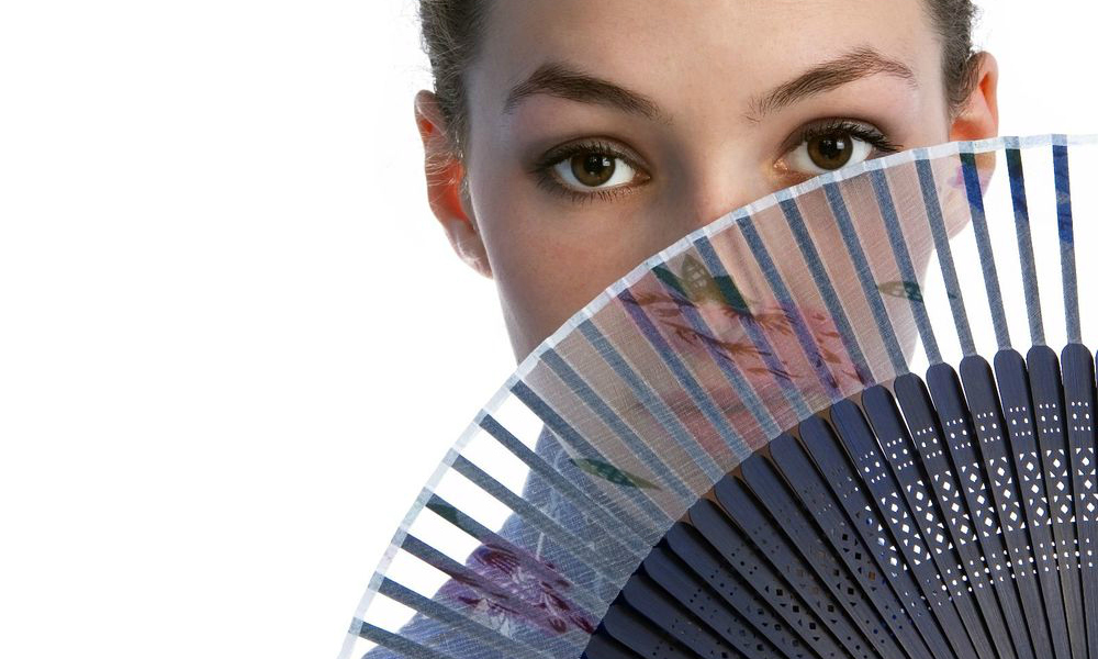 Chicche di stile: il ventaglio, un accessorio sempre di moda