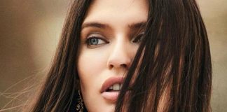 Bianca Balti: mamma sexy in bikini