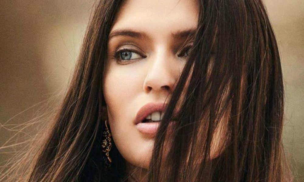 Bianca Balti: mamma sexy in bikini