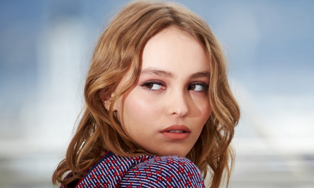 LILY ROSE DEPP chanel l'eau