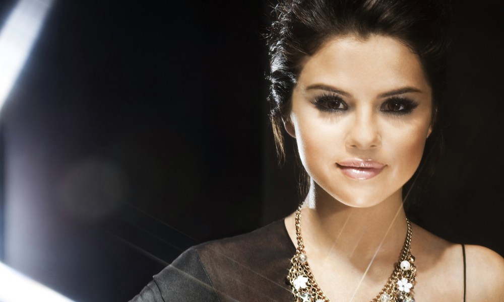 Selena Gomez: il suo look copiato dalle fidanzate di Justin Bieber