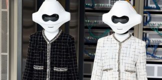 Parigi Fashion Week: Chanel, i robot con i tailleur in tweed e la sfilata futurista