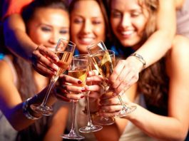 Come organizzare una festa di Capodanno a tema