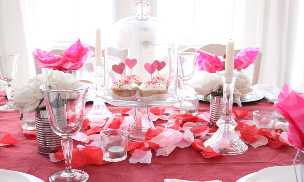 Idee per decorare la tavola di San Valentino