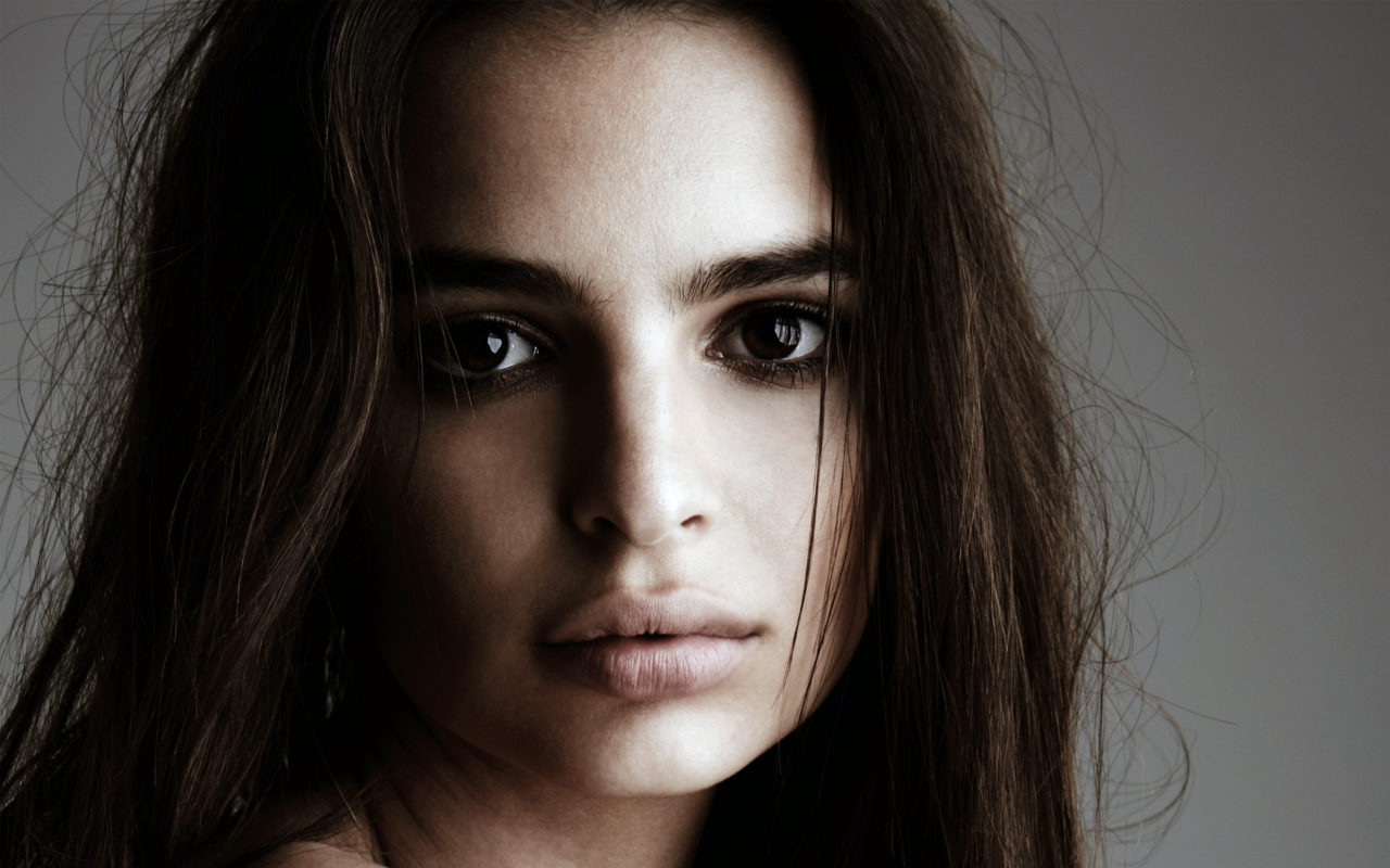Emily Ratajkowski