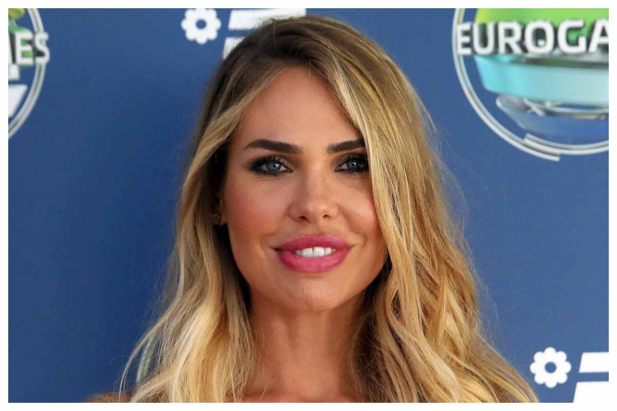 Ilary Blasi primo piano