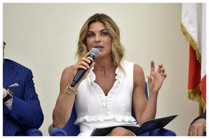 Martina Colombari tv