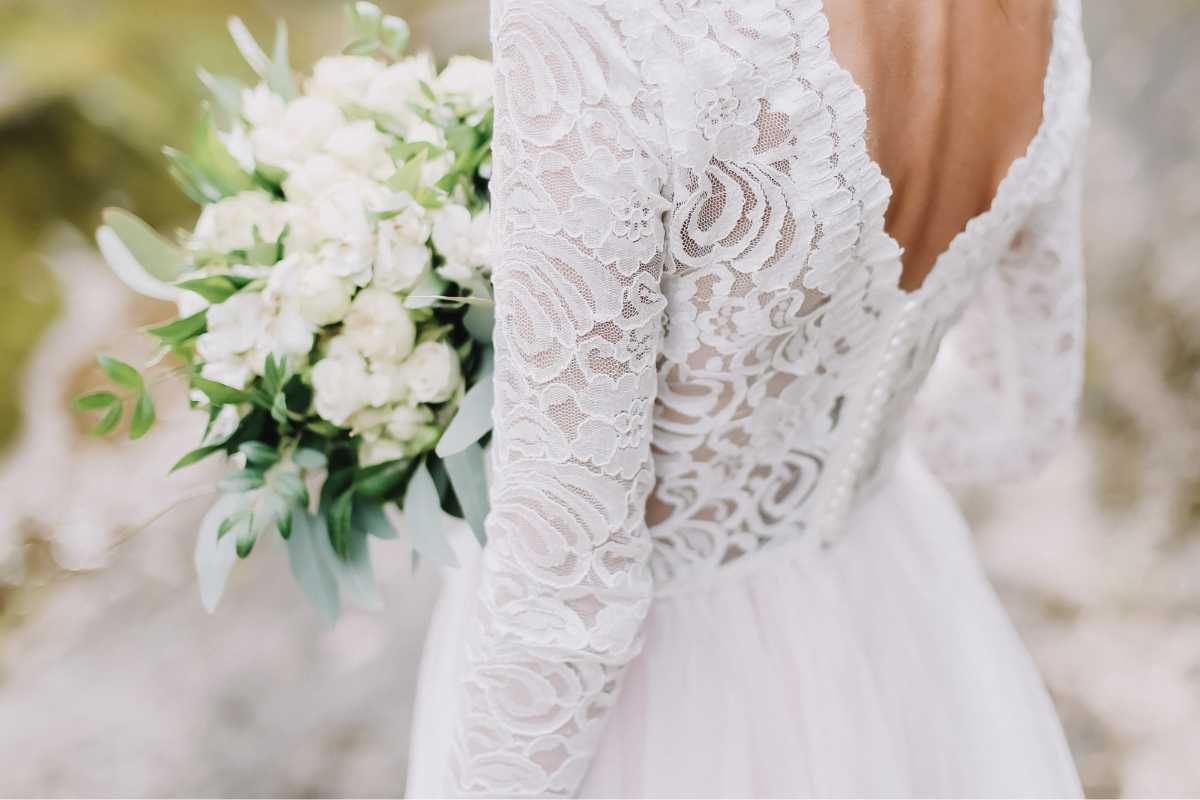 Amiche della sposa in bianco