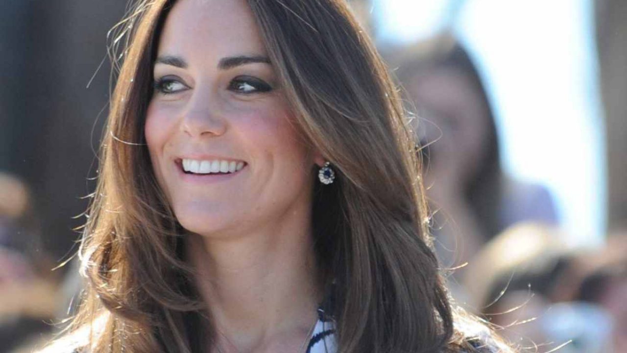 Kate middleton velvet style