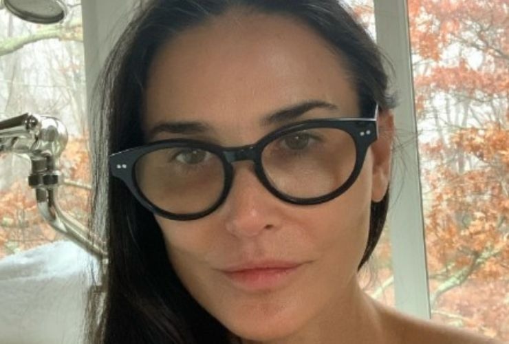 Demi Moore scatto social senza filtri e senza trucco