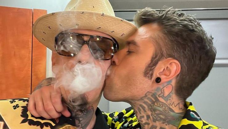 Fedez e il suo collega J-Ax