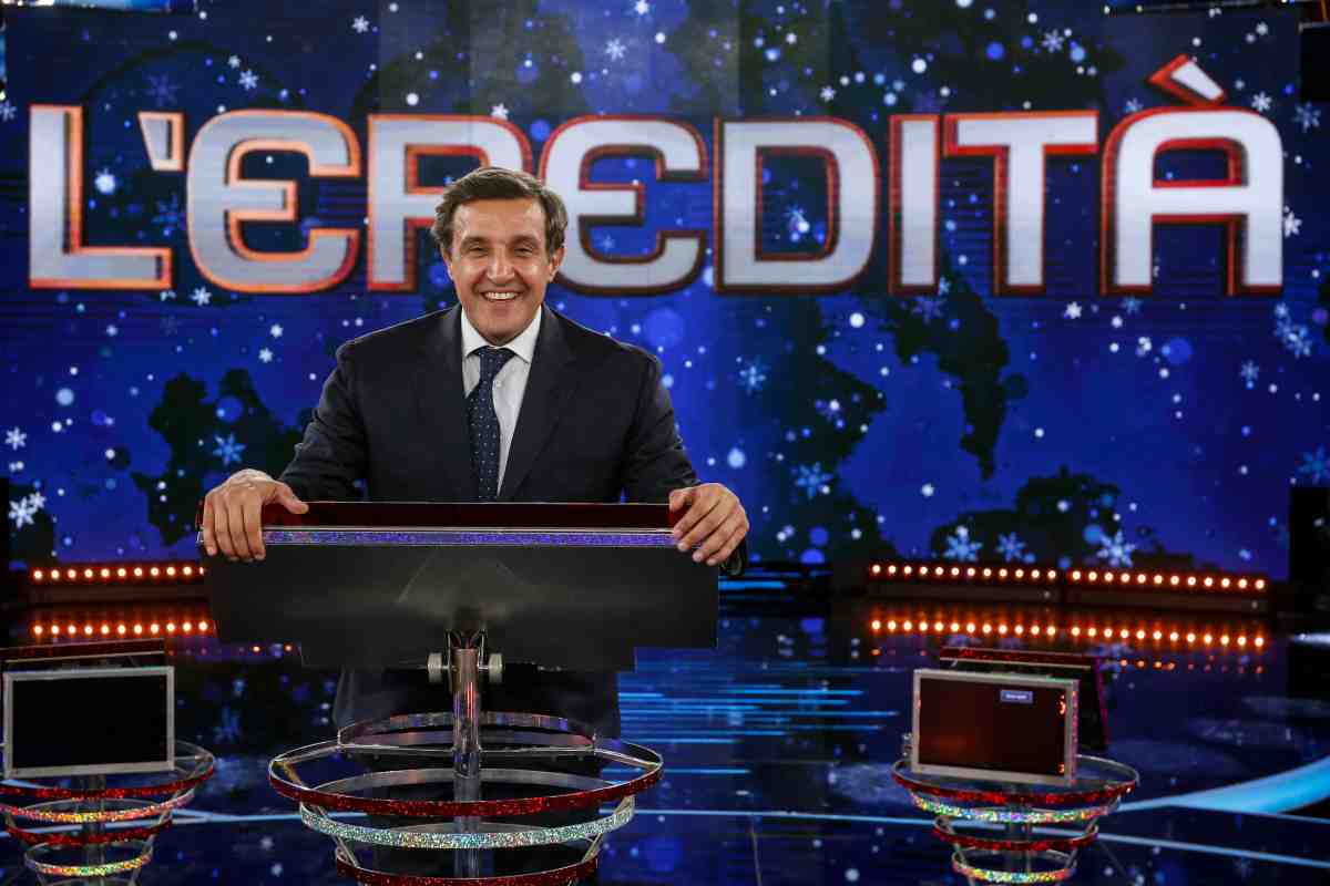l'eredità flavio insinna sostituito chiude