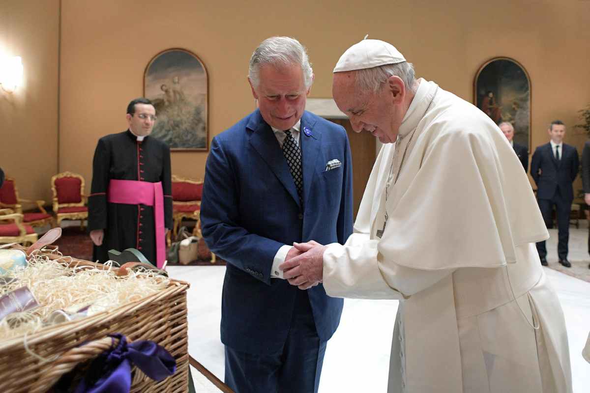 papa Francesco re Carlo