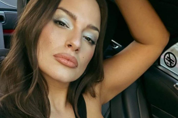 Ashley Graham modella
