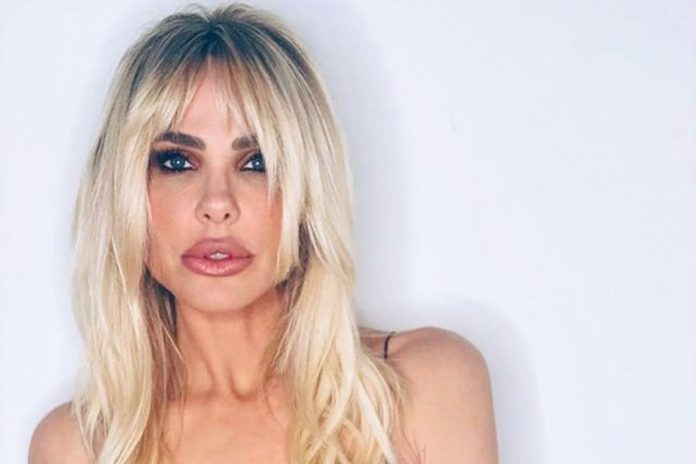 Ilary Blasi Ilary Blasi capelli mossi