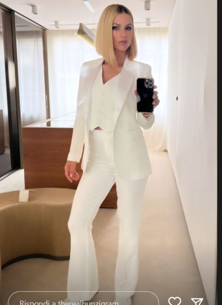 michelle hunziker completo comunione look outfit