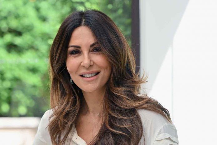 sabrina ferilli si mostra al naturale