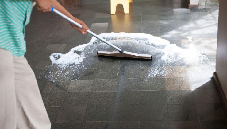 Verktyg för rengöring av golv