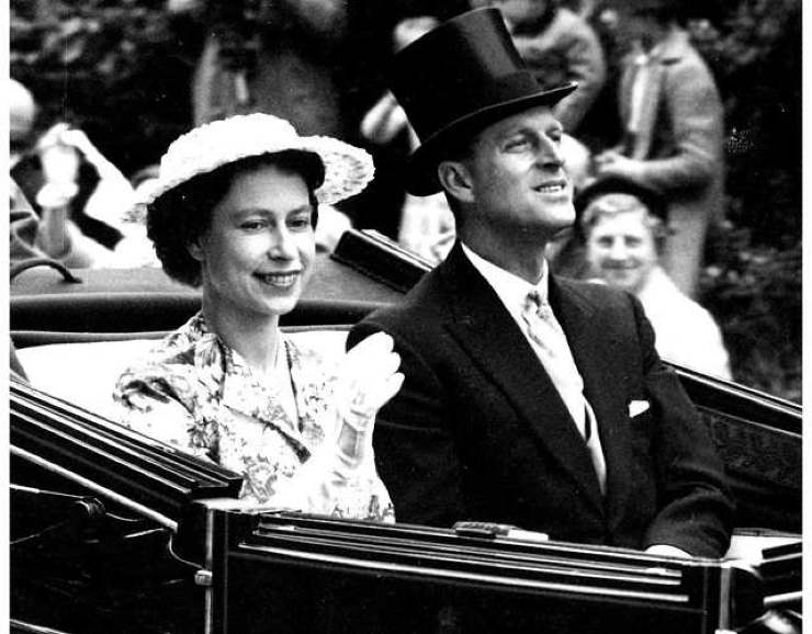 Regina Elisabetta e principe Filippo cognome